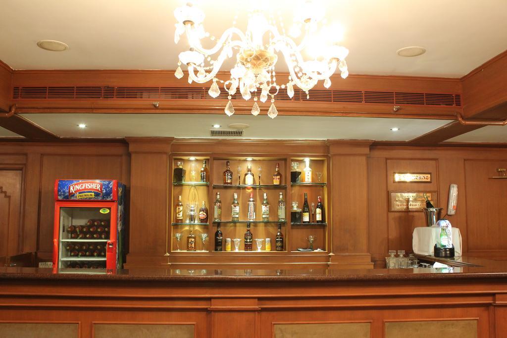 Hotel Emerald Park Chennai Extérieur photo