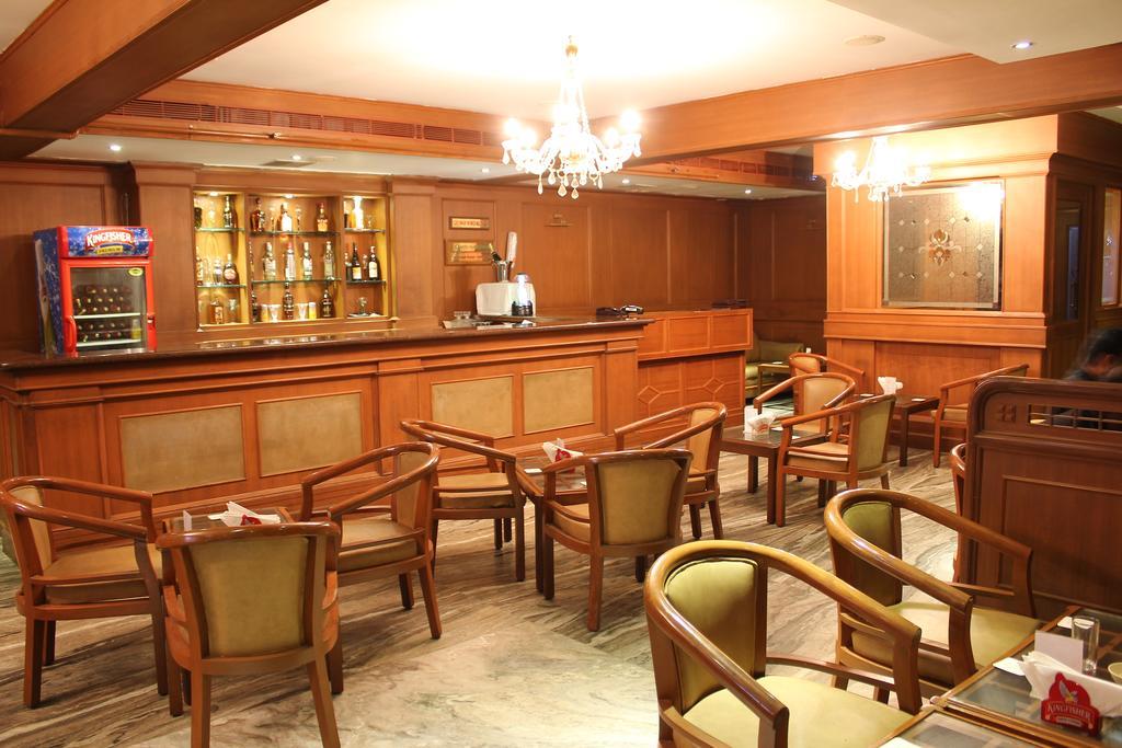 Hotel Emerald Park Chennai Extérieur photo