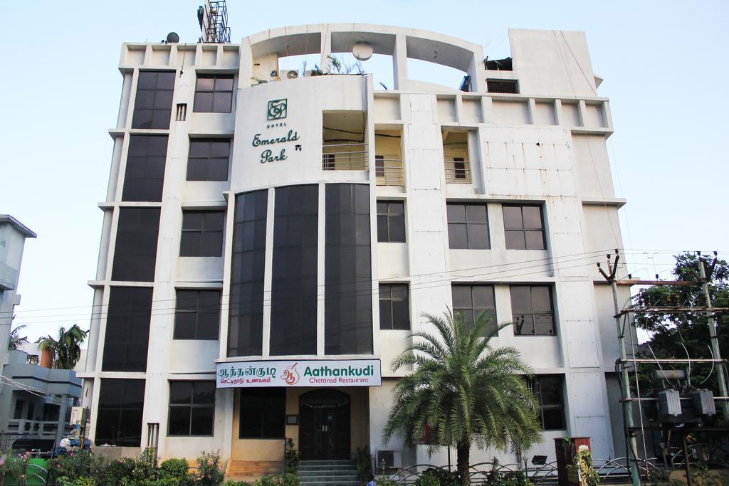 Hotel Emerald Park Chennai Extérieur photo
